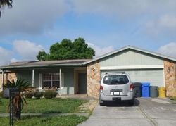 Pre-foreclosure in  RED OAK CIR Brandon, FL 33511