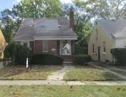 Pre-foreclosure in  MURRAY HILL ST Detroit, MI 48235