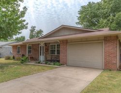 Pre-foreclosure Listing in S ELM ST GLENPOOL, OK 74033