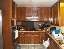 Pre-foreclosure Listing in W MERCED ST AVENAL, CA 93204