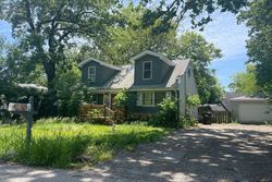 Pre-foreclosure Listing in N CIRCLE AVE BARRINGTON, IL 60010