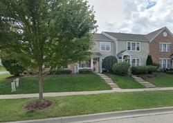 Pre-foreclosure Listing in YASGUR DR WOODSTOCK, IL 60098
