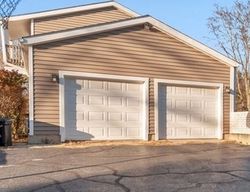 Pre-foreclosure Listing in CHICKALOON DR MCHENRY, IL 60050
