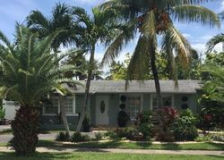 Pre-foreclosure in  SW 93RD CT Miami, FL 33165