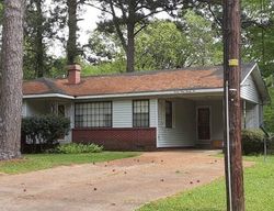 Pre-foreclosure Listing in GLENDERRY ST JACKSON, MS 39212