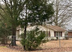 Pre-foreclosure Listing in GLENN ST LAURINBURG, NC 28352