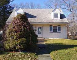 Pre-foreclosure in  VALLEY RD Woodlyn, PA 19094