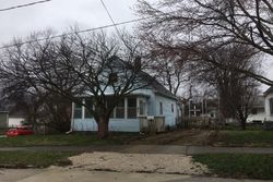 Pre-foreclosure Listing in W ELM ST BLOOMINGTON, IL 61701