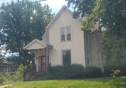 Pre-foreclosure Listing in W 2ND ST GALESBURG, IL 61401
