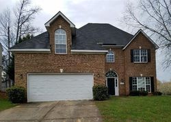 Pre-foreclosure in  AMBERGLADES LN Charlotte, NC 28215