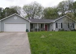 Pre-foreclosure in  BENT TREE RD Knoxville, TN 37934