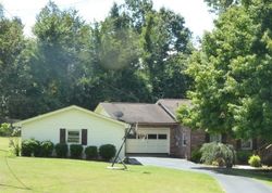 Pre-foreclosure in  PARKWAY DR Crossville, TN 38572