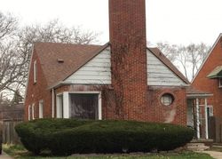 Pre-foreclosure in  PLAINVIEW AVE Detroit, MI 48223