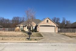 Pre-foreclosure in  W MOUNTAIN VIEW DR Fayetteville, AR 72704