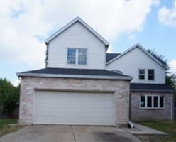 Pre-foreclosure in  GRAND CANYON DR Bolingbrook, IL 60440