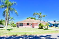 Pre-foreclosure in  NW 7TH CT Boynton Beach, FL 33426