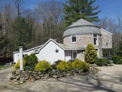 Pre-foreclosure Listing in GRACEY RD CANTON, CT 06019