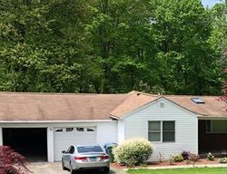 Pre-foreclosure in  SAVAGE ST Southington, CT 06489