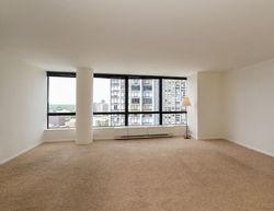 Pre-foreclosure in  N SHERIDAN RD  Chicago, IL 60640