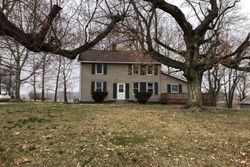 Pre-foreclosure in  RICHEY HOLLOW RD Jerseyville, IL 62052