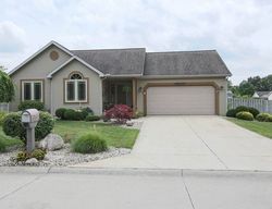 Pre-foreclosure Listing in OAKBROOK DR GRANGER, IN 46530