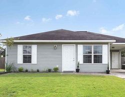 Pre-foreclosure in  QUAIL CREEK DR Denham Springs, LA 70706