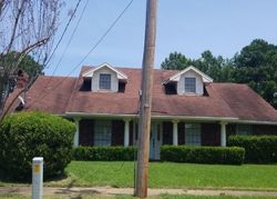 Pre-foreclosure in  LAKECREST DR Shreveport, LA 71109