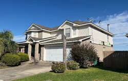 Pre-foreclosure in  N VILLAGE GREEN ST Harvey, LA 70058