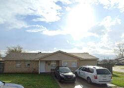 Pre-foreclosure Listing in TAYLORBROOK DR GRETNA, LA 70056