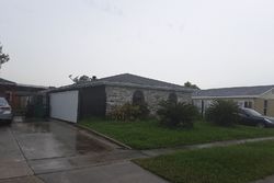 Pre-foreclosure Listing in BURNLEY DR MARRERO, LA 70072