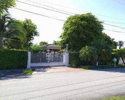 Pre-foreclosure in  SW 109TH AVE Miami, FL 33165
