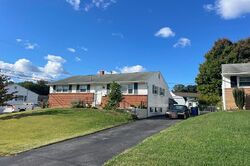 Pre-foreclosure in  ELDER DR Wilmington, DE 19808