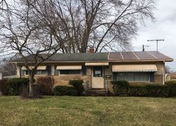 Pre-foreclosure Listing in STERLING CIR BEREA, OH 44017