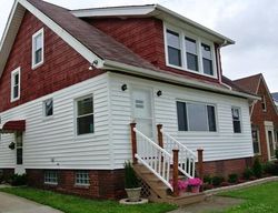Pre-foreclosure in  BROWNFIELD DR Cleveland, OH 44129