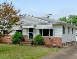 Pre-foreclosure in  GLENBAR DR Cleveland, OH 44126