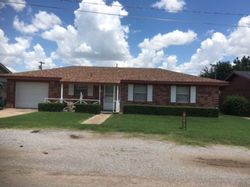 Pre-foreclosure in  N HARDIN AVE Mangum, OK 73554