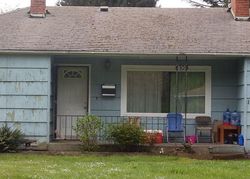 Pre-foreclosure in  PIEDMONT AVE NW Salem, OR 97304