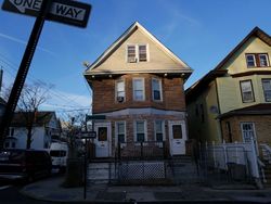 Pre-foreclosure in  CLINTON ST Staten Island, NY 10304