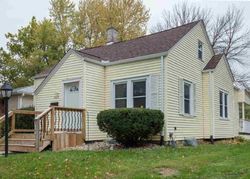  33rd St, Moline IL