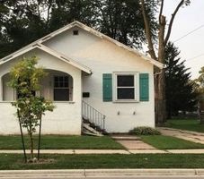 Pre-foreclosure in  MATHER ST Green Bay, WI 54303
