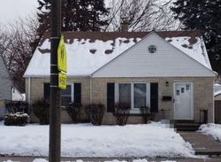 Pre-foreclosure in  N 52ND ST Milwaukee, WI 53216