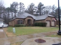 Pre-foreclosure in  GUNNISON DR Pike Road, AL 36064