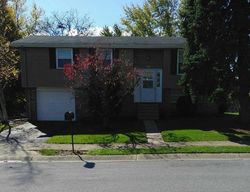 Pre-foreclosure Listing in MAPLEWOOD DR DOVER, PA 17315