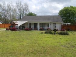 Pre-foreclosure in  BOZEMAN TRL Wetumpka, AL 36093