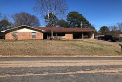 Pre-foreclosure Listing in MAYA ST CAMDEN, AR 71701