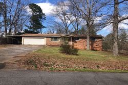 Pre-foreclosure in  AKERS RD Hot Springs National Park, AR 71901