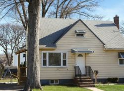 Pre-foreclosure Listing in CRESCENT AVE ROSELLE, NJ 07203