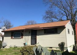 Pre-foreclosure in  SNOW ST Chattanooga, TN 37405