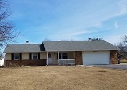 Pre-foreclosure in  GOLFVIEW DR Fort Wayne, IN 46818