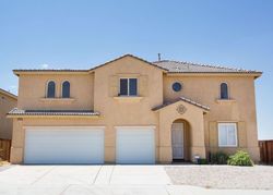 Pre-foreclosure Listing in HIDDEN PINES CT VICTORVILLE, CA 92392